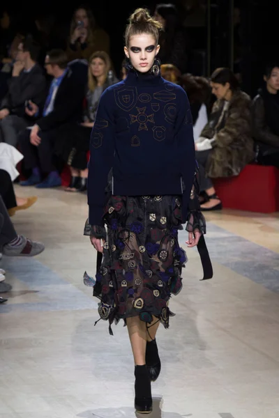 Look 34